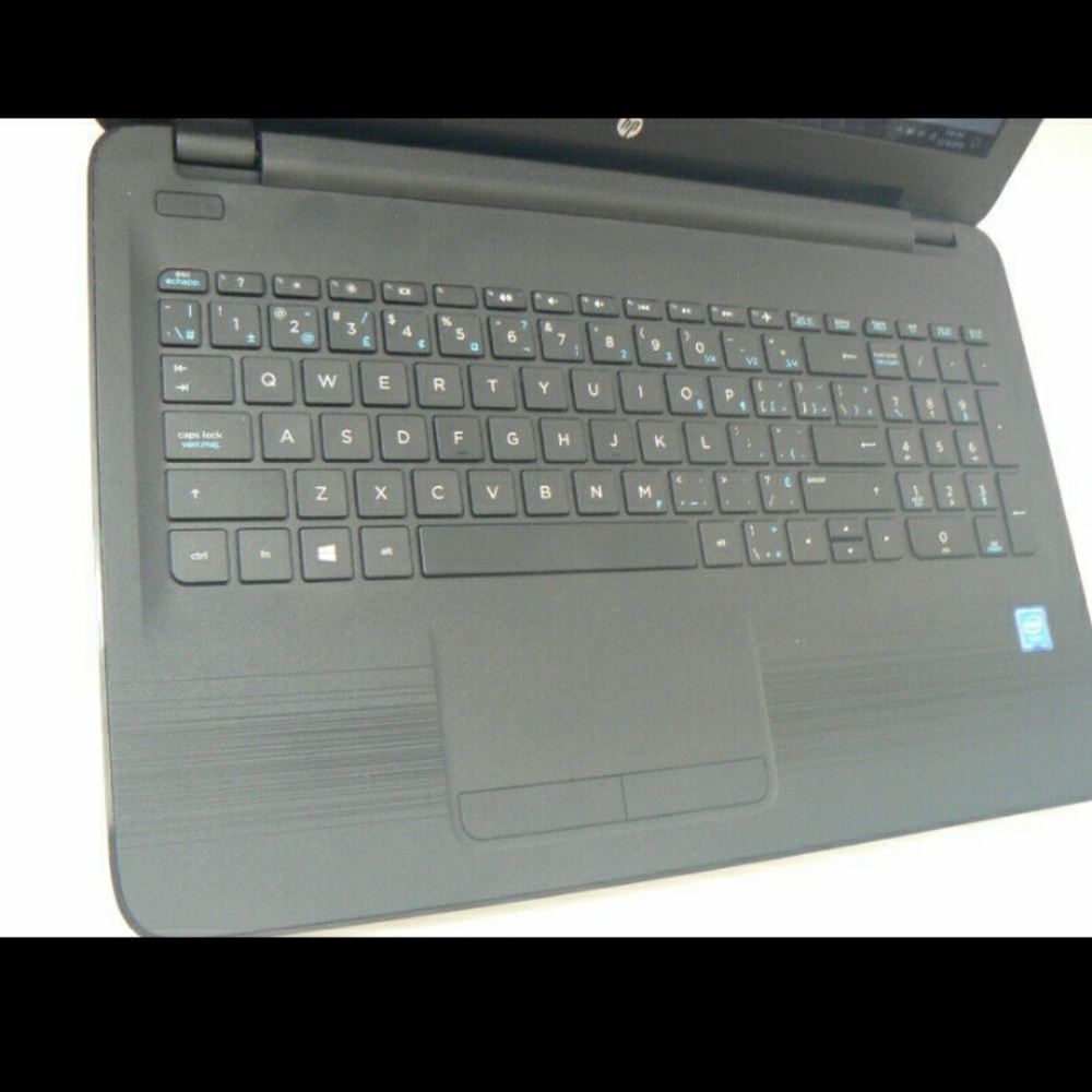 HP LAPTOP - Picture 2 of 2